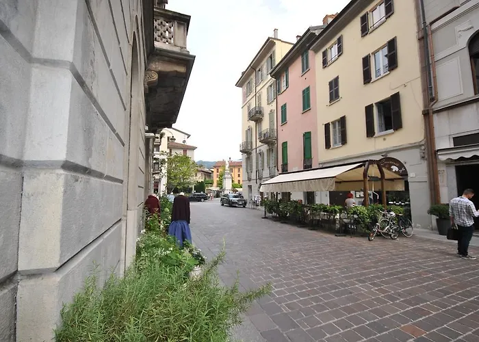 Via Carcano 13 דירה קומו