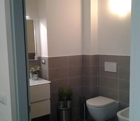 דירה Via Carcano 13 *