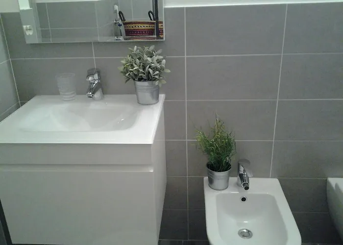 דירה Via Carcano 13 *