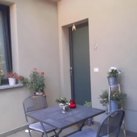 Via Carcano 13 * Комо