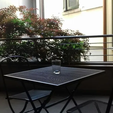 アパート Via Carcano 13