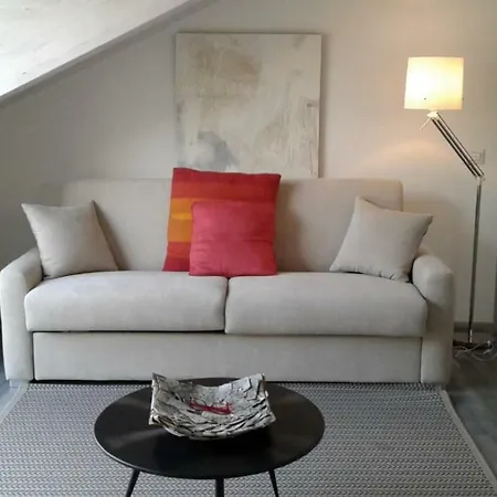 Via Carcano 13 Апартаменты