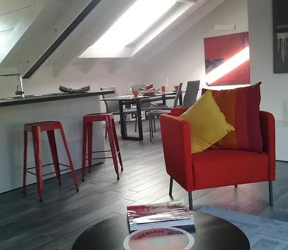 Via Carcano 13 * Όπως