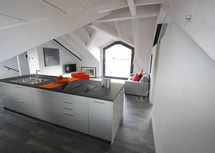 דירה Via Carcano 13 *