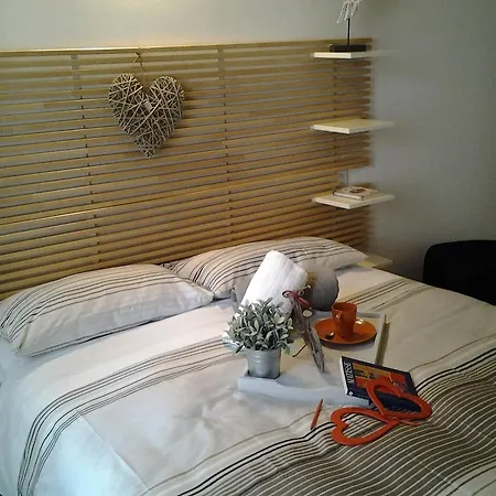 Appartamento Via Carcano 13 *