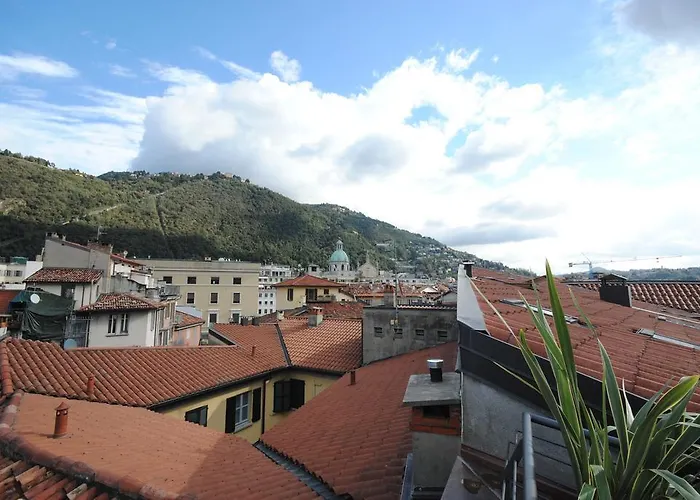 아파트 Via Carcano 13 *